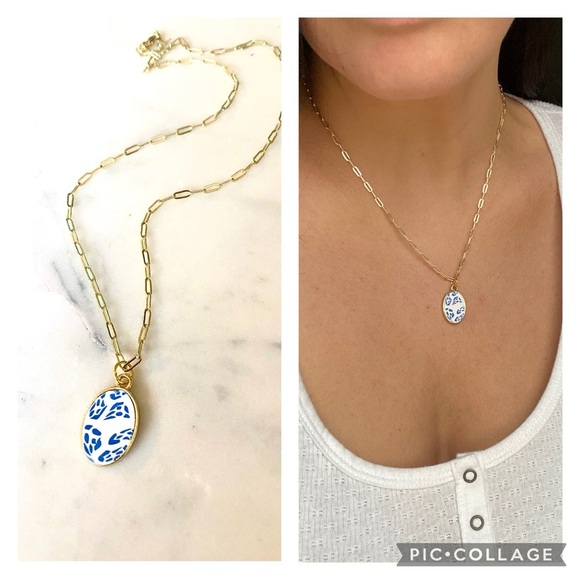 ✨Handmade/Handcrafted polymer clay necklace pendant white blue and gold - Picture 1 of 3
